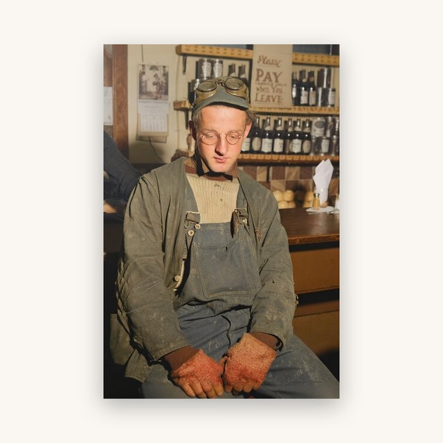 A 4 by 6 lustre photo print